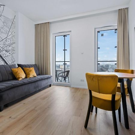 Rentplanet - Apartamenty Kasprzaka Warsaw Exterior photo