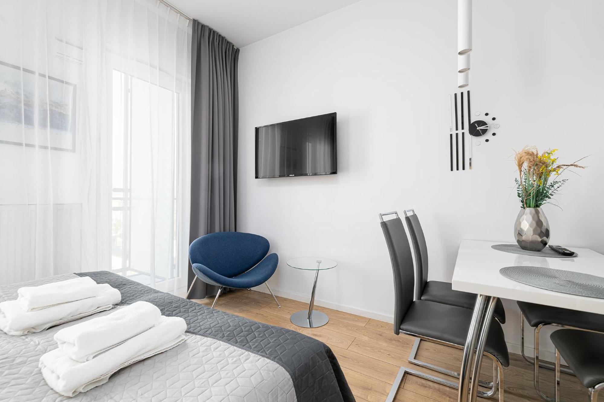 Rentplanet - Apartamenty Kasprzaka Warsaw Exterior photo